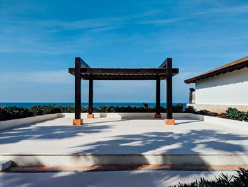 Pergola Décor Ideas for Every Season - Sonkuki