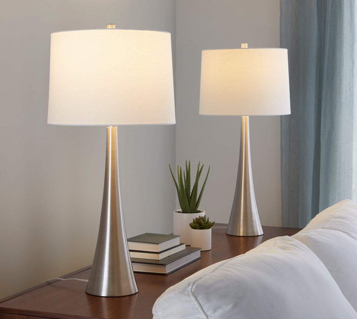 Diana 29" Contemporary Metal Table Lamp - Sonkuki