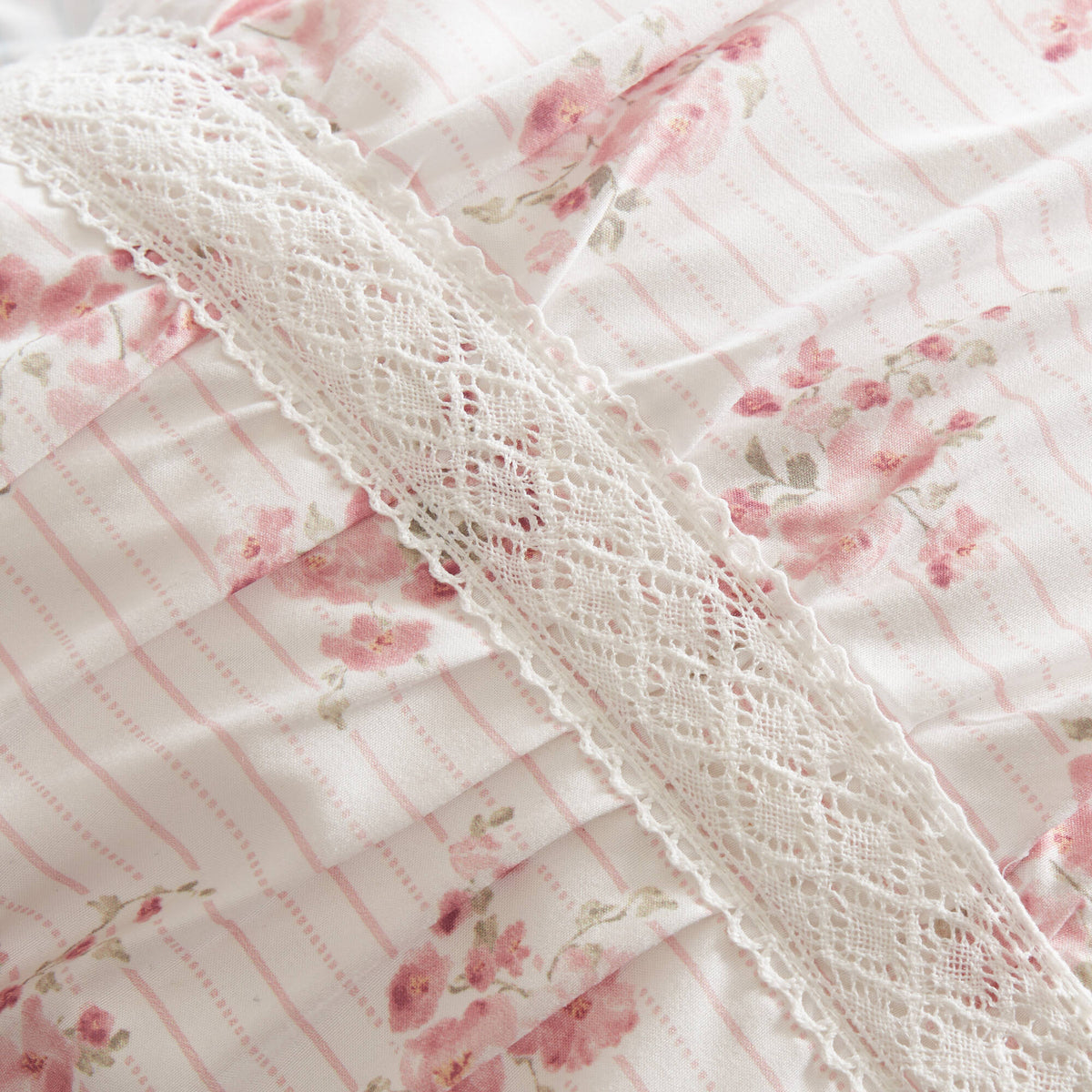 Floral Ruffle Comforter Set - Sonkuki