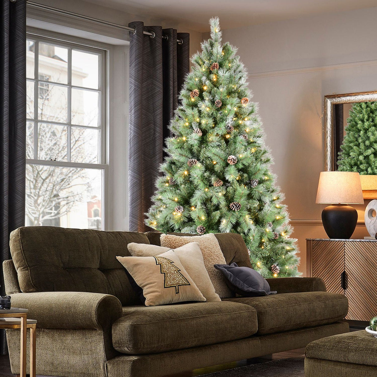 PVC/Hard Needle Mixed Tree with Pine Cones - Sonkuki