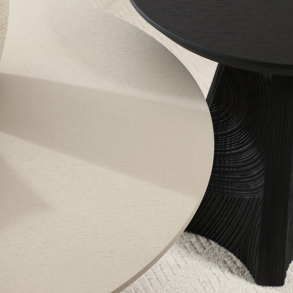 Round White Oak Coffee Table - Sonkuki
