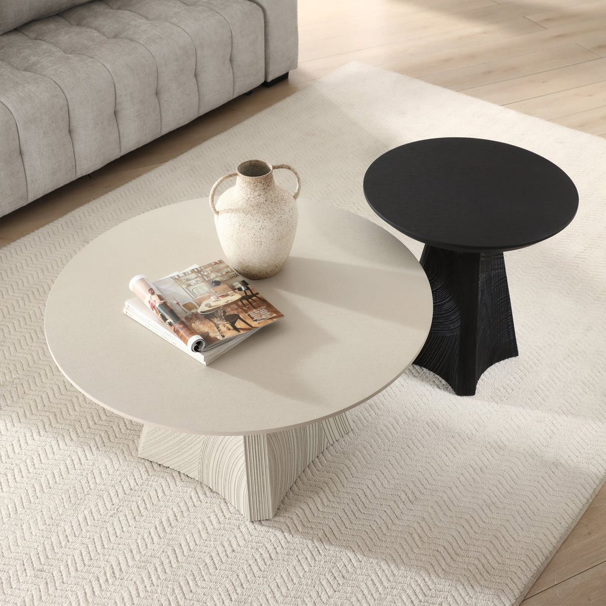 Round White Oak Coffee Table - Sonkuki